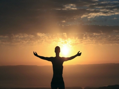 探寻阳光的奥秘，光神巴德尔还原自然的力量！