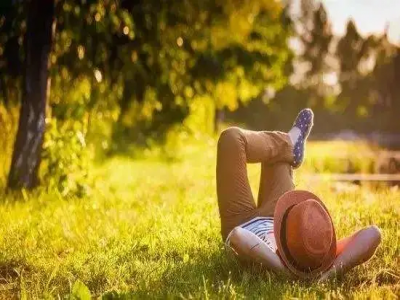 为什么长寿的老人都爱晒太阳？